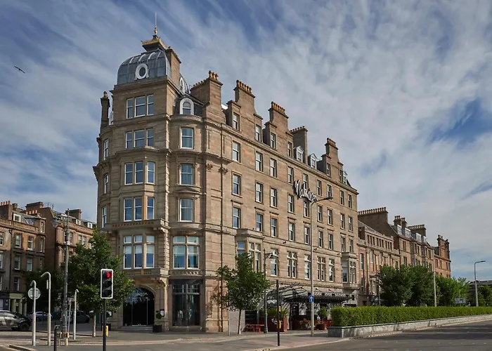 Discover the Best Hotels in Dundee Near V&A