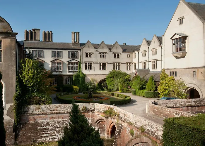 Top Hotels Near Albany Theatre in Coventry