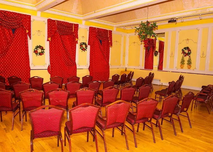 Top Hotels in Eastbourne with Refreshing Pools