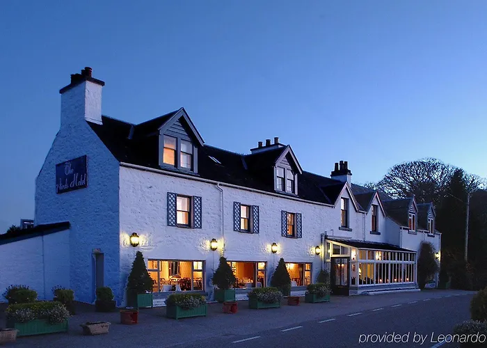 Discover the Best Oban Pet Friendly Hotels for a Pawsome Staycation