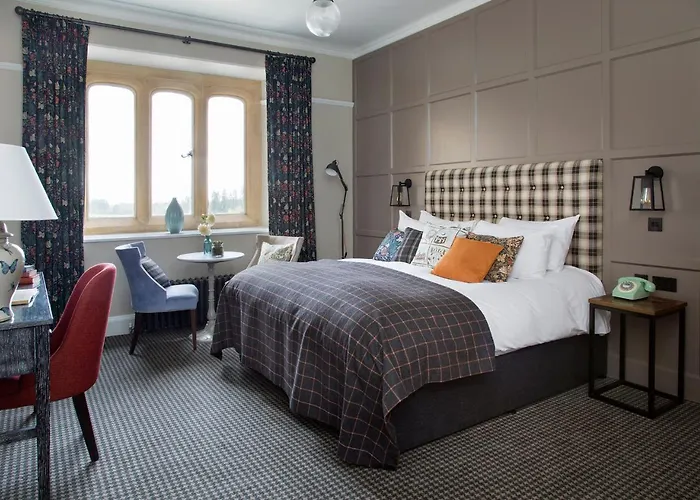 Top Luxury Hotels in Oxford for Elegant Stays