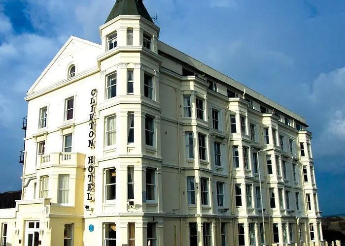 Nice Hotels Scarborough: Uncover the Perfect Accommodations for Your Visit