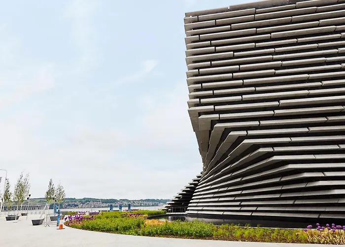 Best Hotels in Dundee with Swimming Pools